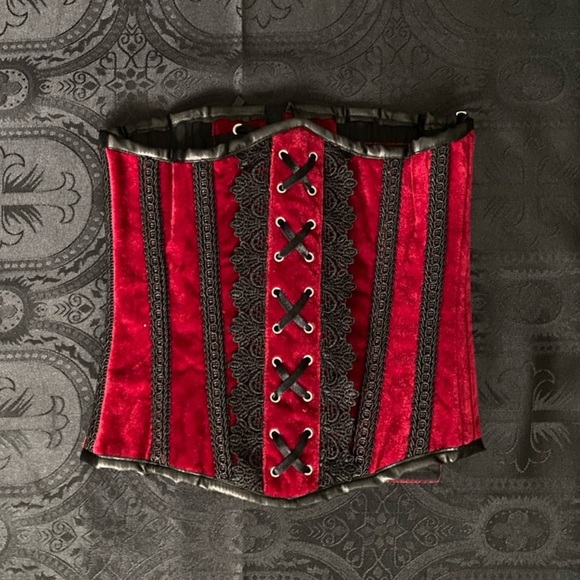 Tops - gothic red underbust corset